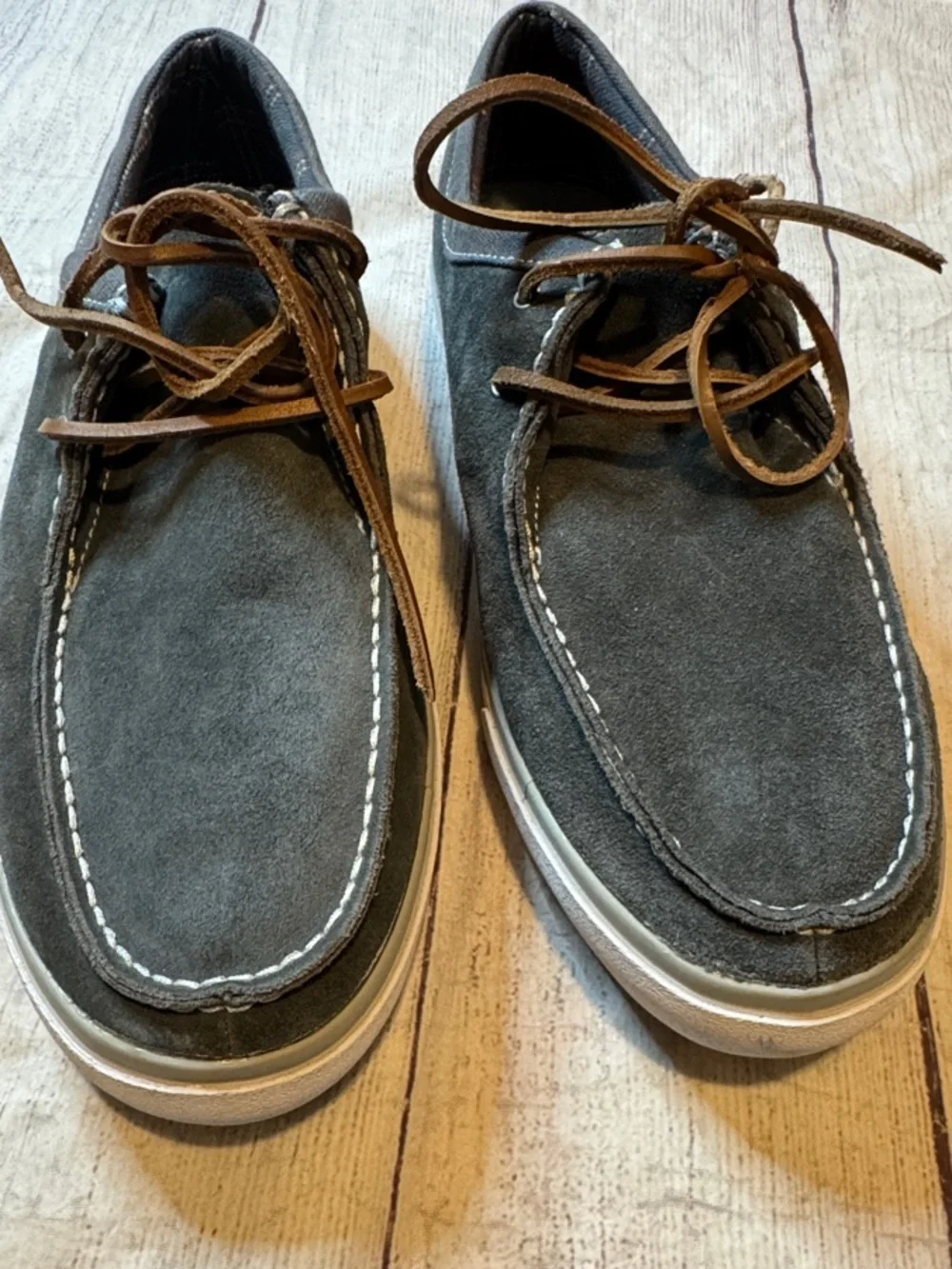 Dr. Scholl's Men's Gray Suede Boat Shoes with Brown Laces 9.5